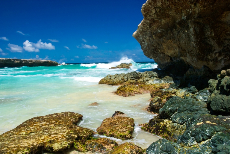 Surf_at_Boca_Prins_on_Island_of_Aruba_Arikok_National_Park_caribbean.jpg