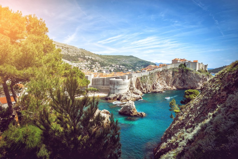 croatia_dubrovnik_city_horizontal_sunny_from_a_distance_high_res_supersize.jpg