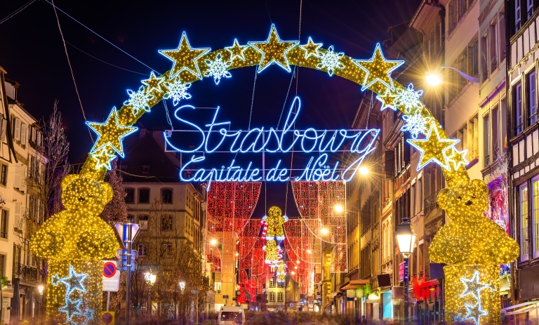 christmas_market_Strasbourg_France.jpg