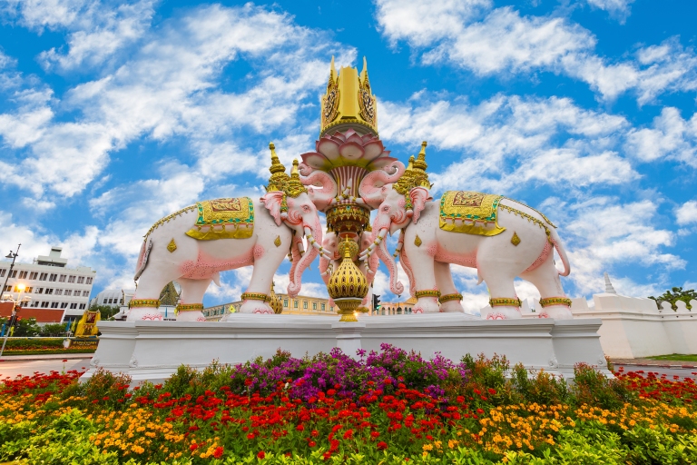 Thailand-Bangkok-Wat Phra Kaew-Grand Palace-Three Erawan statues.jpg
