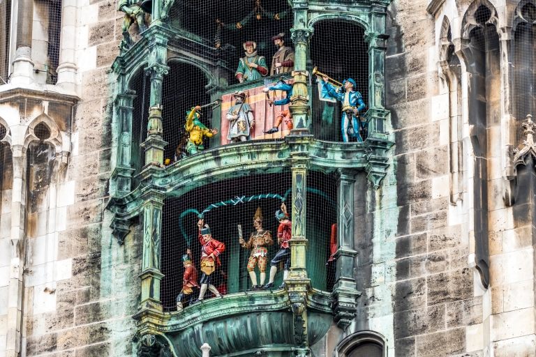 Germany-Munich-Marienplatz-Glockenspiel-Puppets